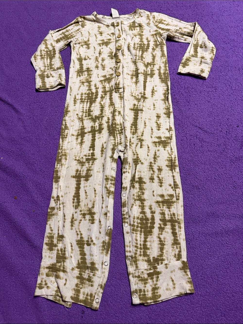 kate quinn Olive Tie-Dye Long Sleeve Footie